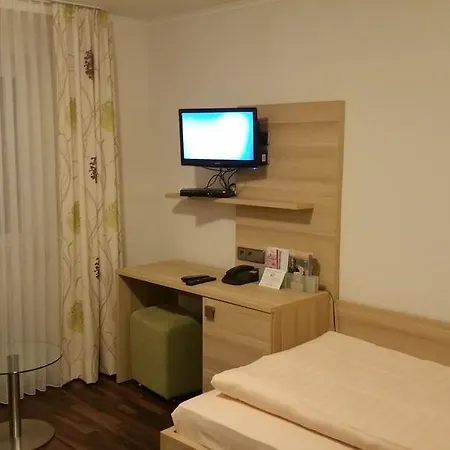 Otel Hotel-restaurant Froehlich 3*